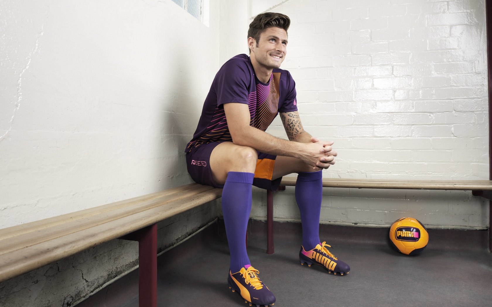 团体混合接力南非女队力压群雄，南非组合一男一女