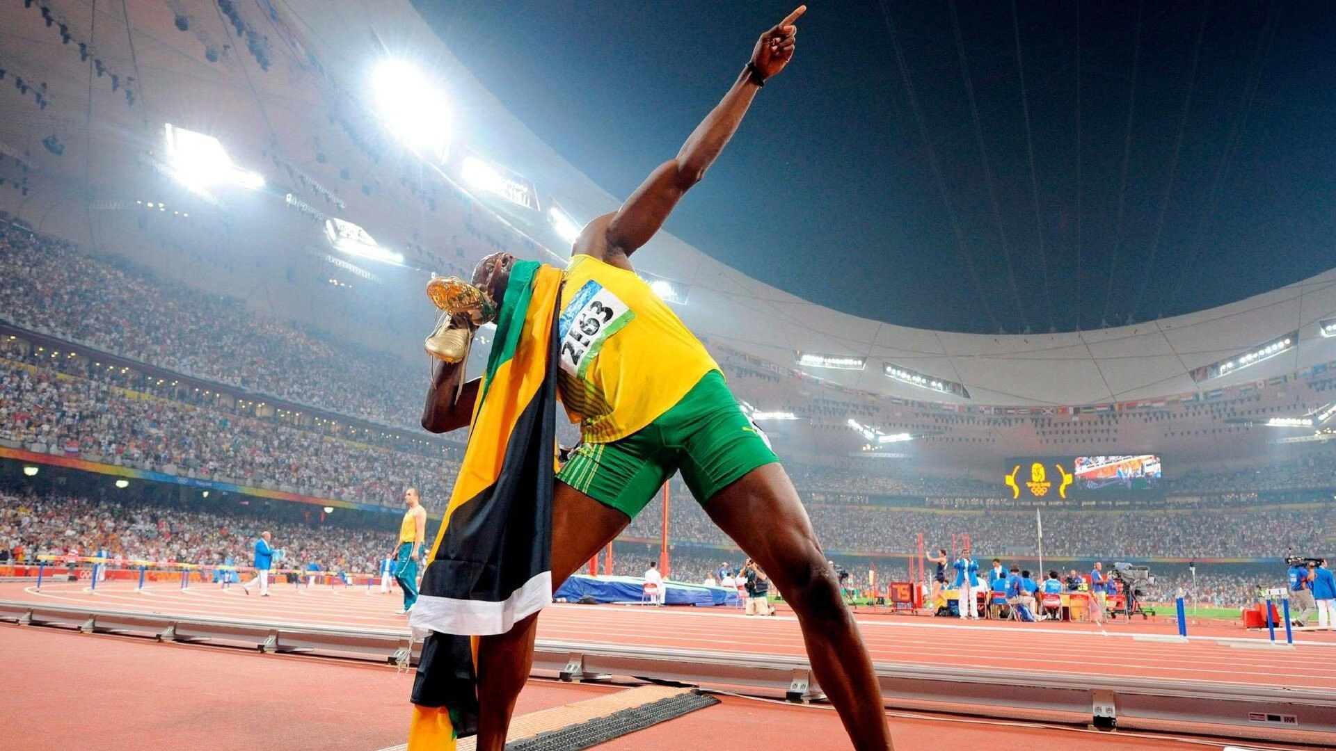 开云下载-麦金托什女子800米自由泳表现惊艳，麦金托什是谁